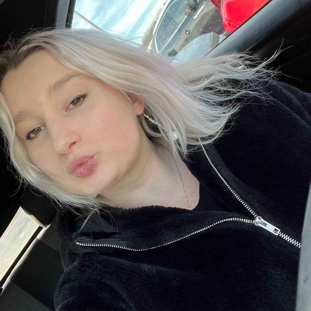 Meet your Posher, Marissa
